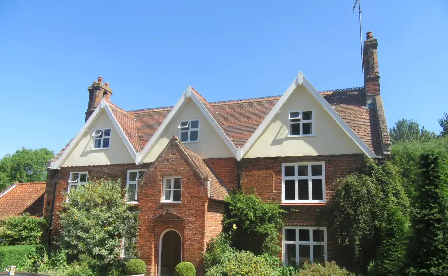 Late-medieval and early-C17 gabled farmhouse, Bawburgh